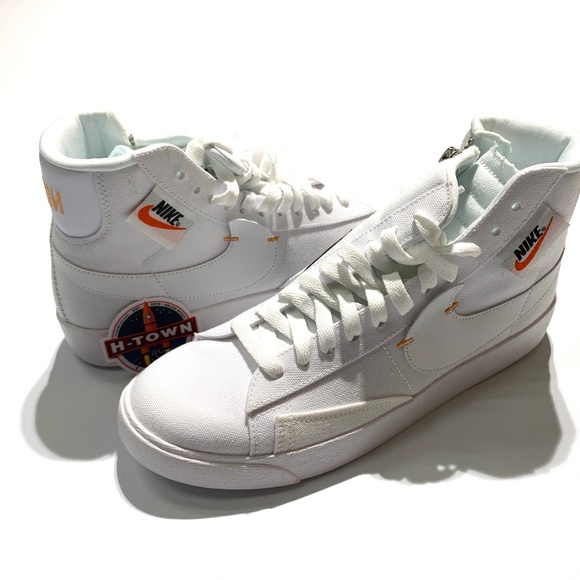 Nike Women Blazer Mid Rebel White Sneaker - Picture 2 of 8